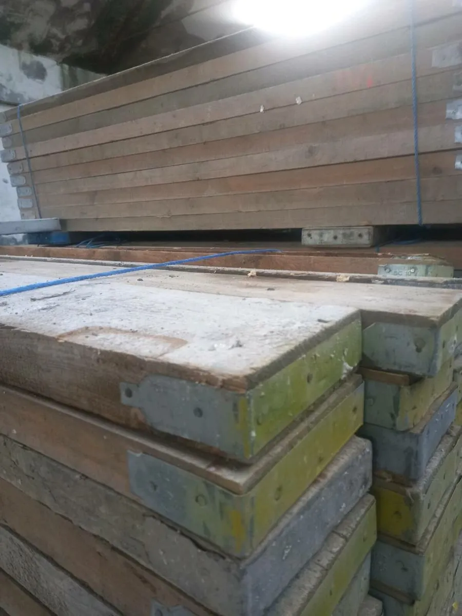 Scf 8ft planks €11 - Image 2