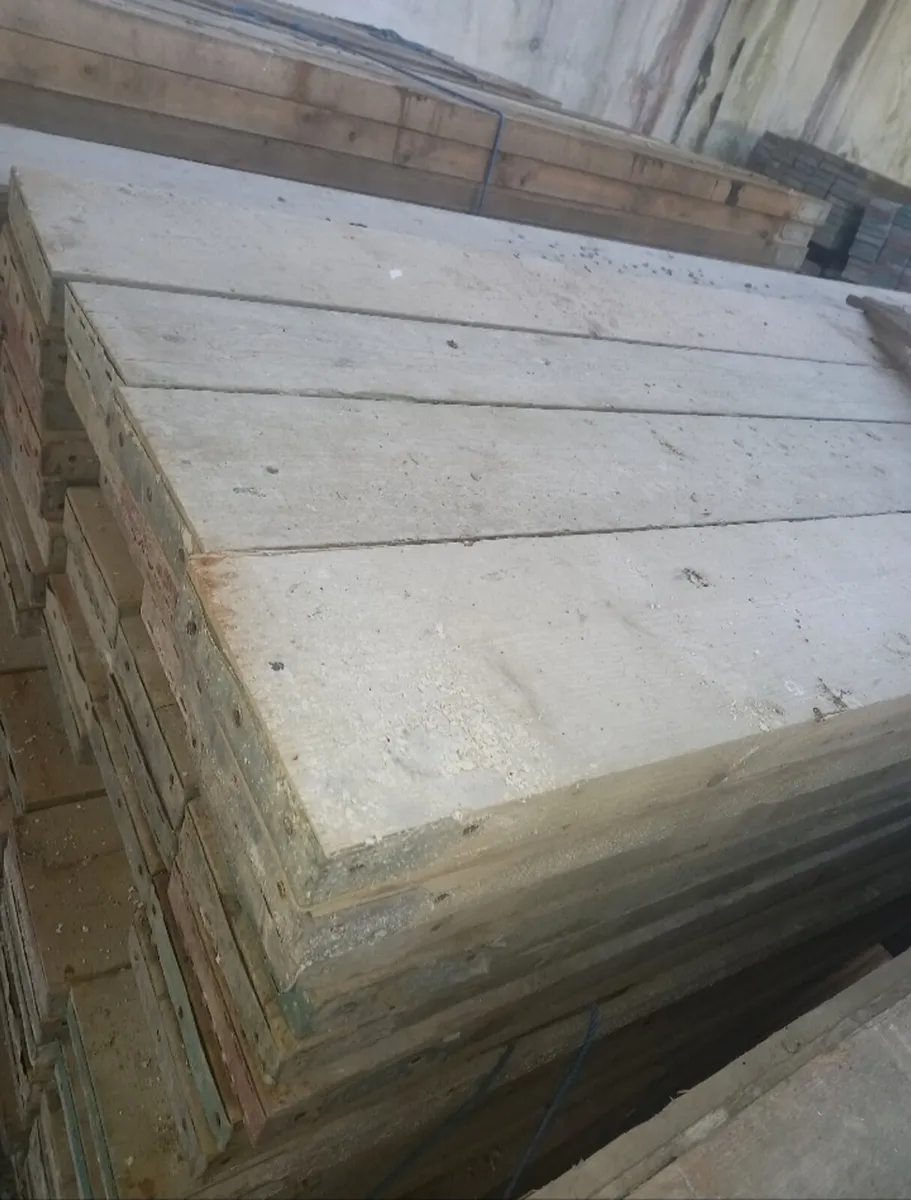 Scf 8ft planks €11 - Image 3