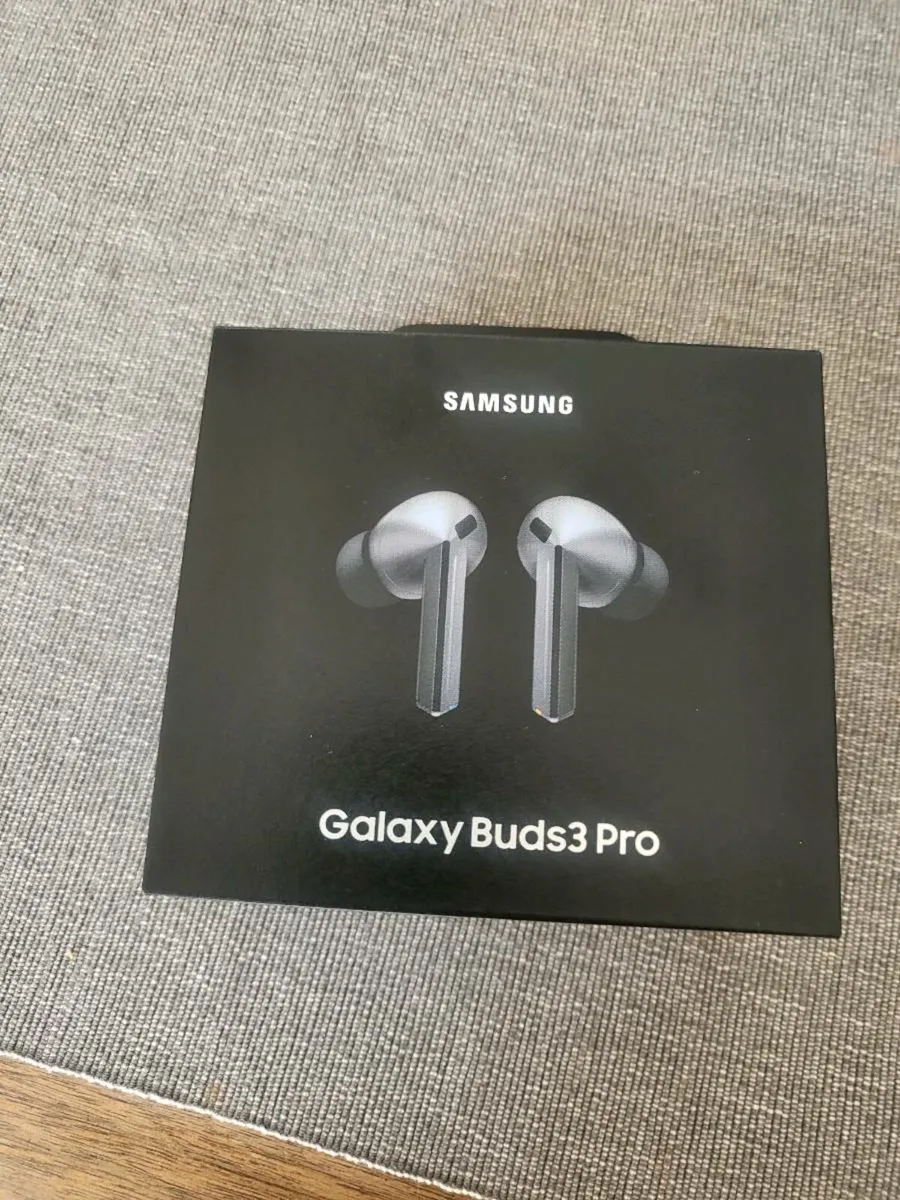 Samsung Galaxy Buds3 Pro - Image 1