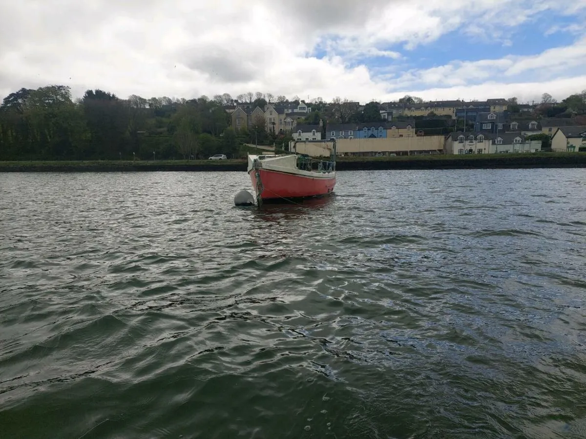 21 fishing boat - Image 3