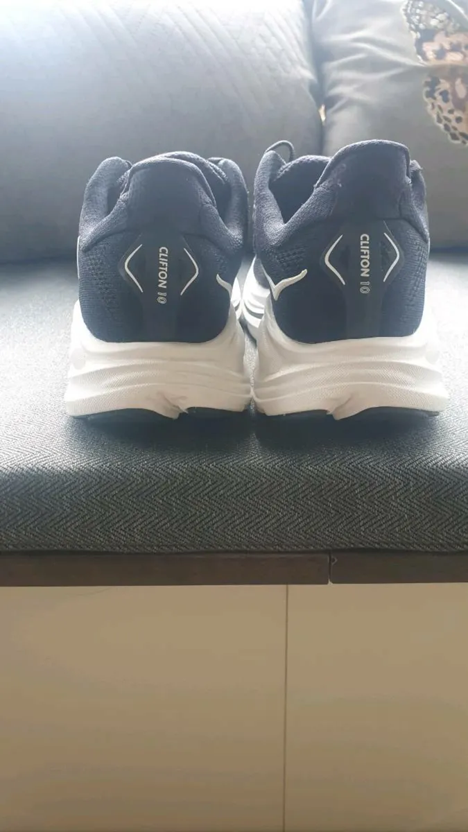 HOKA Clifton 10 - UK 7 - Image 3