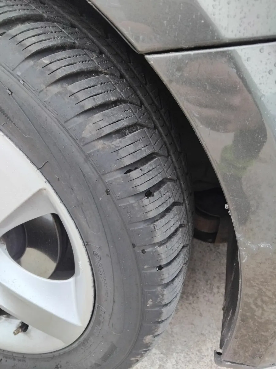 Kia Ceed 2012 - Image 2