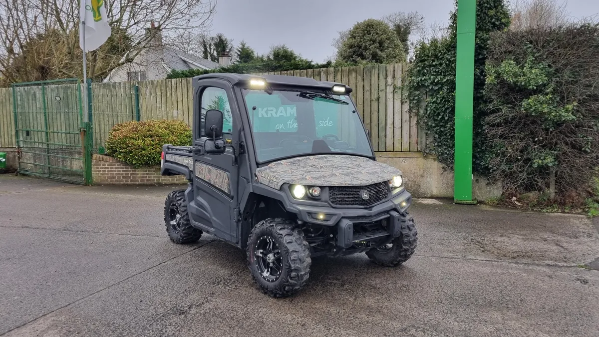 John Deere XUV 865M GATOR (2020) - Image 1