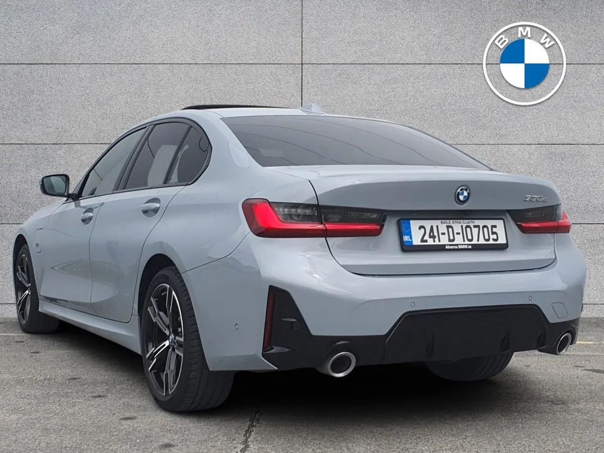 BMW 3 Series 330e M Sport - Image 3
