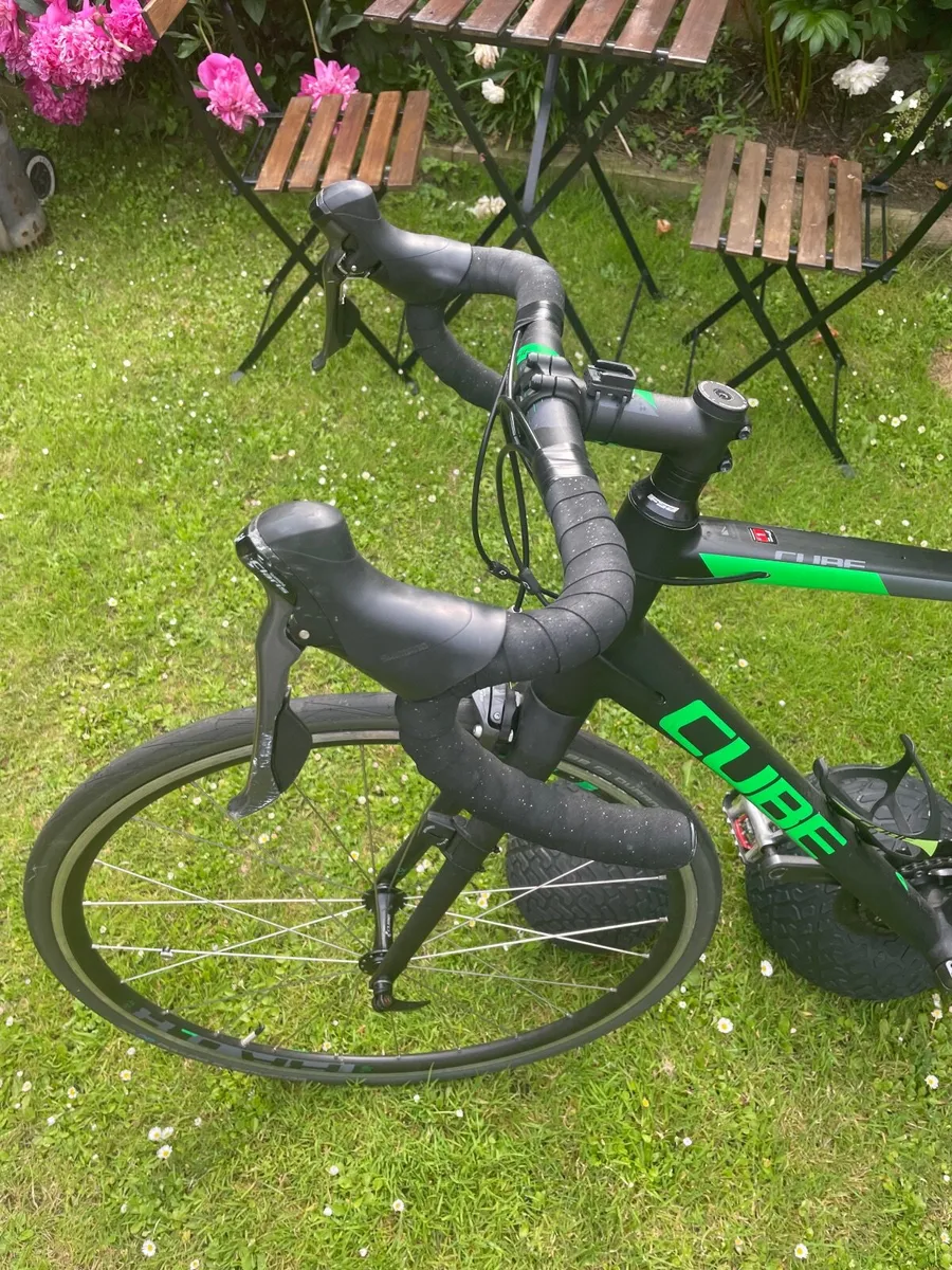 Cube Attain Road Bike - Image 4