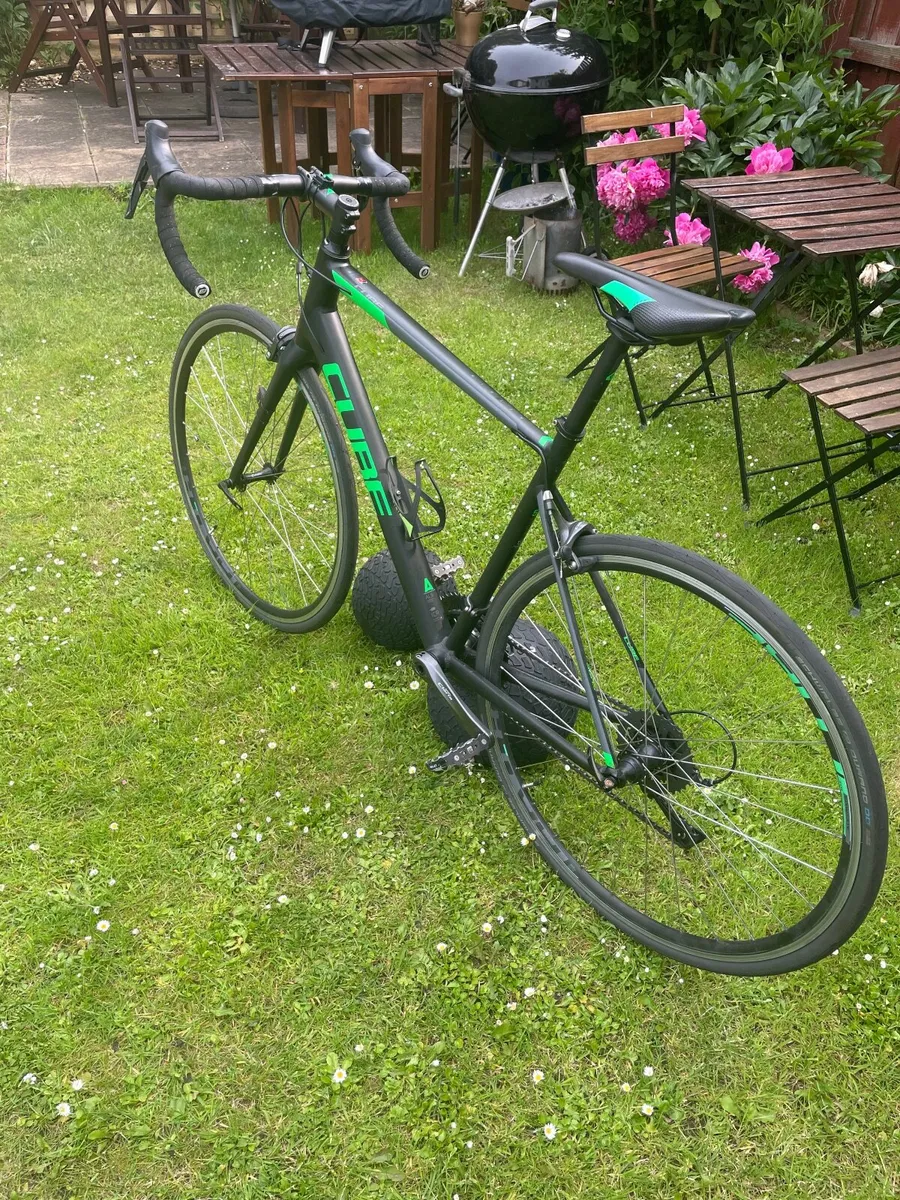 Cube Attain Road Bike - Image 1