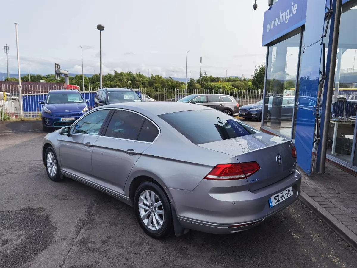 VOLKSWAGEN PASSAT 1.6TDI COMFORT LINE 120BHP - Image 4