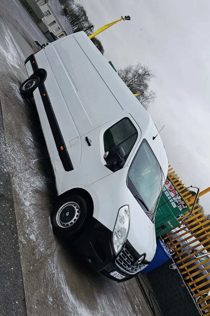 2019 Renault Master LWB RWD - Image 1