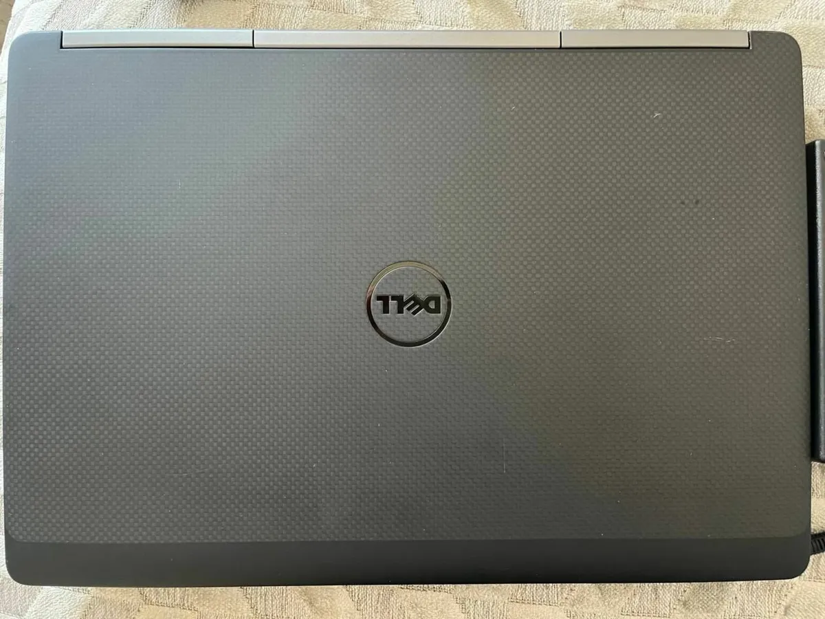 Dell Precision 7520  I7 16gb Ram 512gb Ssd AMD 4GB - Image 3