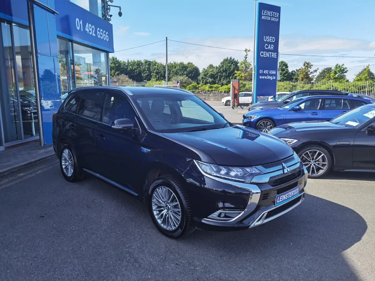 MITSUBISHI OUTLANDER 2.4 EXCEED PHEV - Image 2