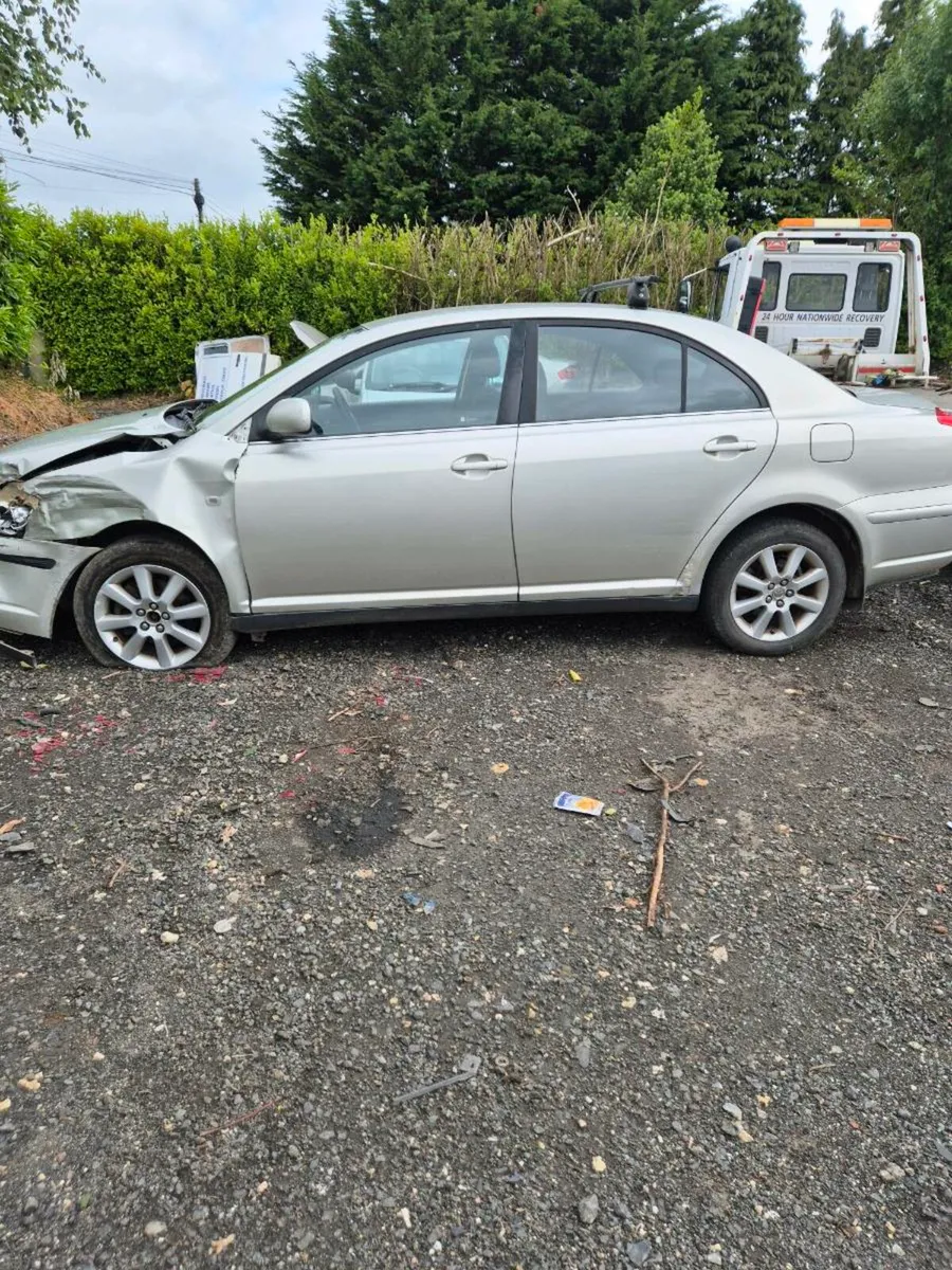 Toyota Avensis - Breaking only - Image 2