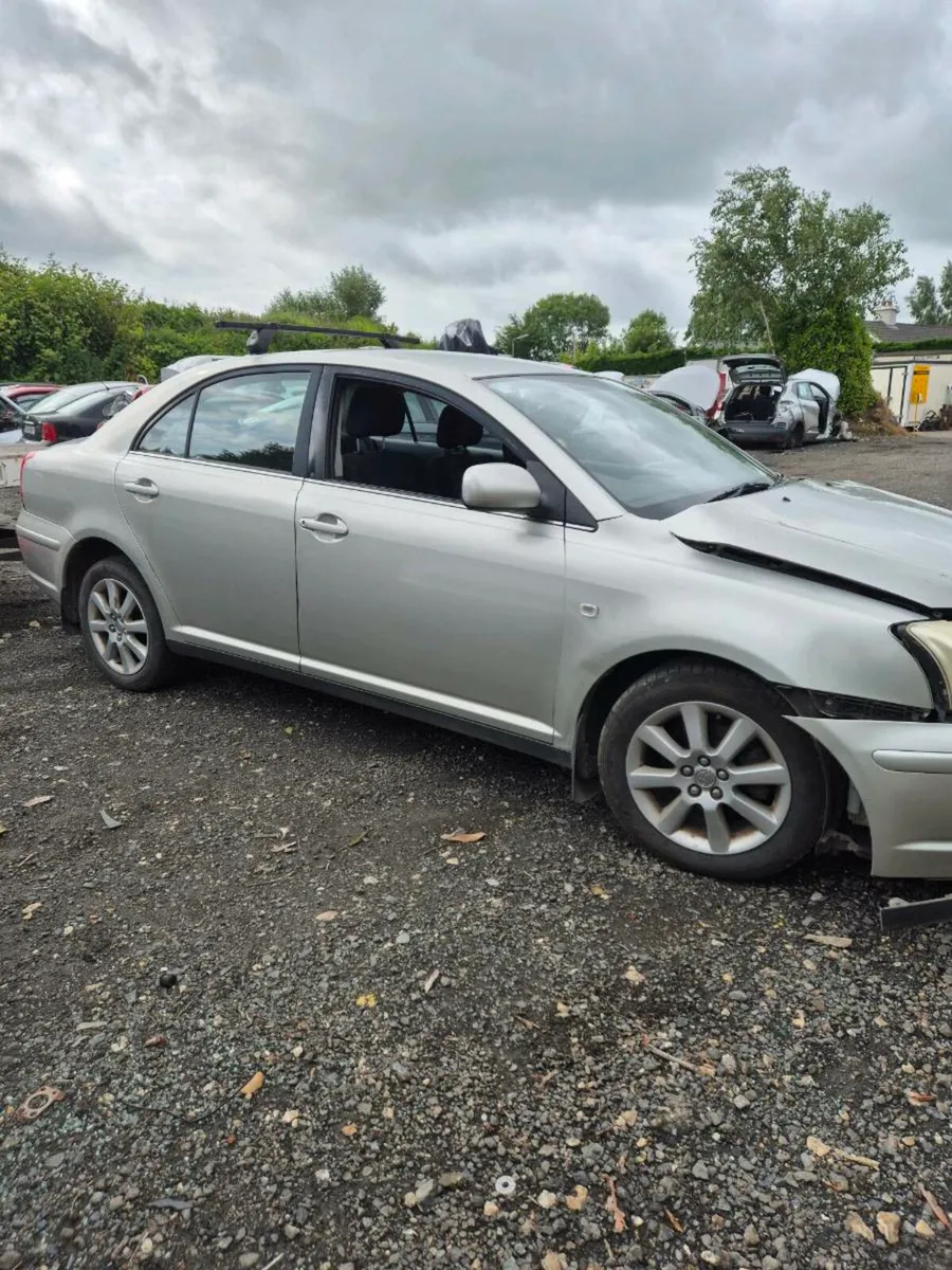 Toyota Avensis - Breaking only - Image 3