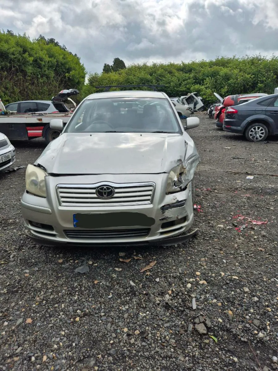 Toyota Avensis - Breaking only - Image 1