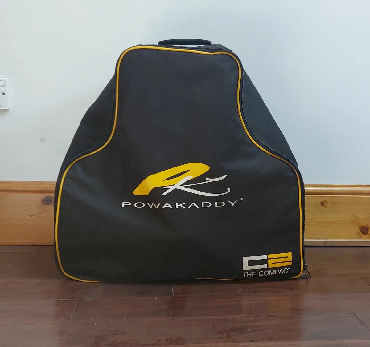 Electric golf caddy. - Image 1