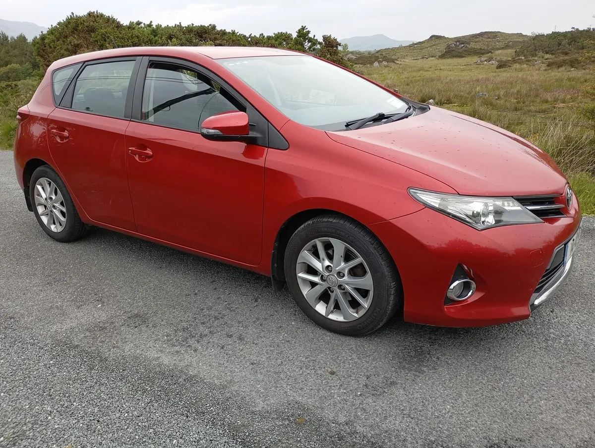 2014 Toyota Auris taxed tested - Image 2