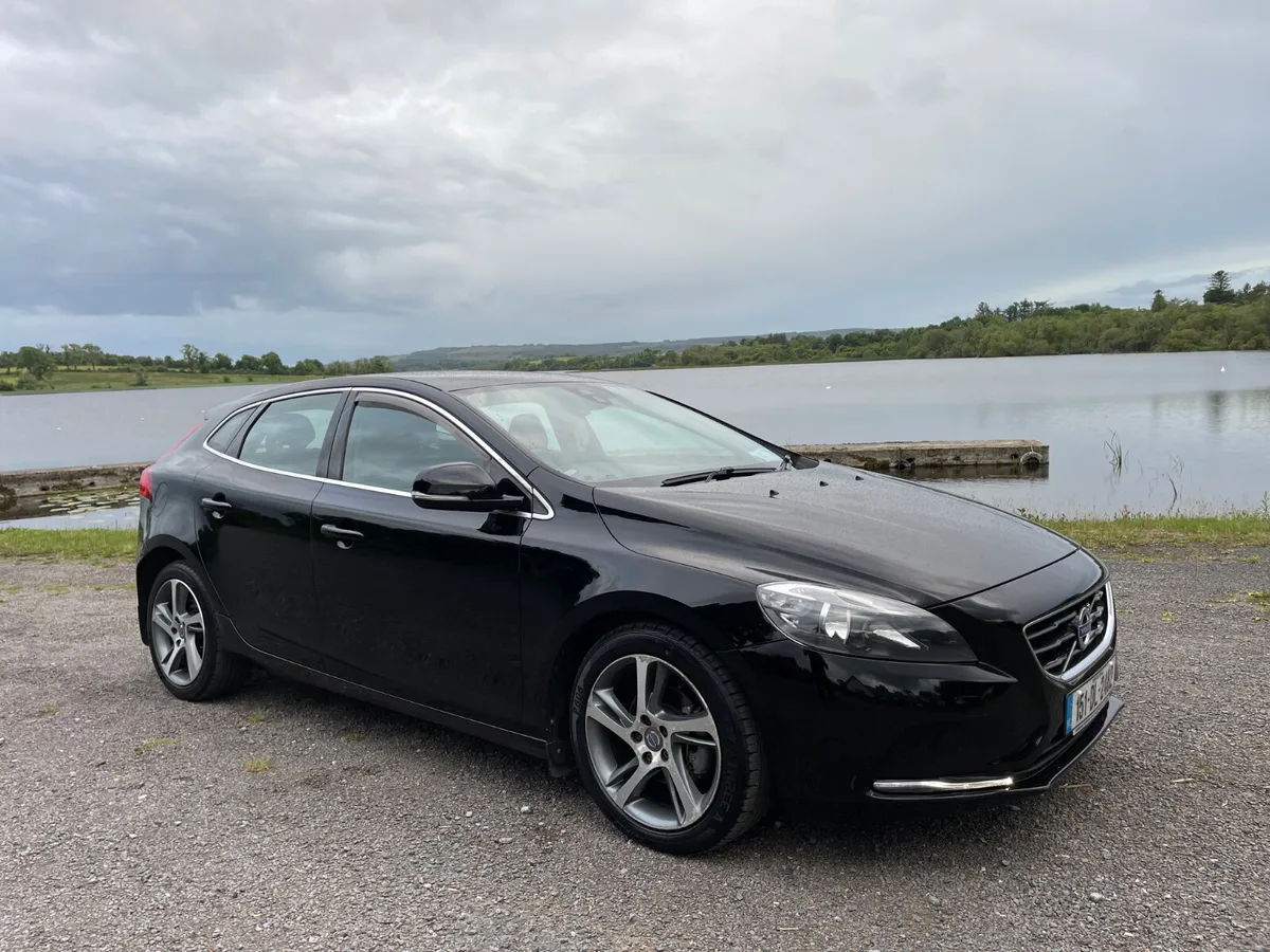 Volvo V40 2015 1.6 diesel nct 11/25 - Image 1