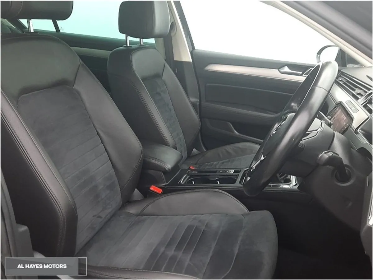 Volkswagen Passat  like New top Spec highline 2.0 - Image 4