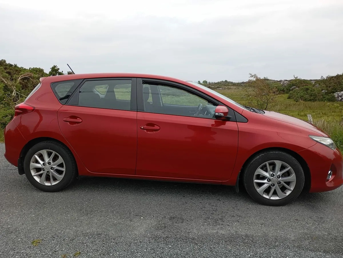 2014 Toyota Auris taxed tested - Image 3