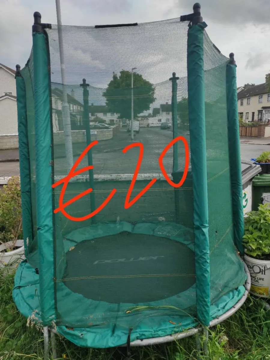 trampoline - Image 1