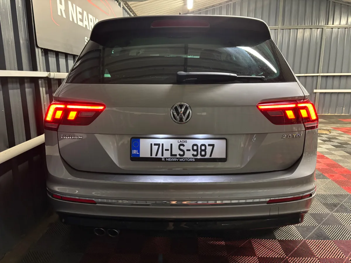 2017 Volkswagen Tiguan 2.0 Diesel R-Line Manual - Image 2