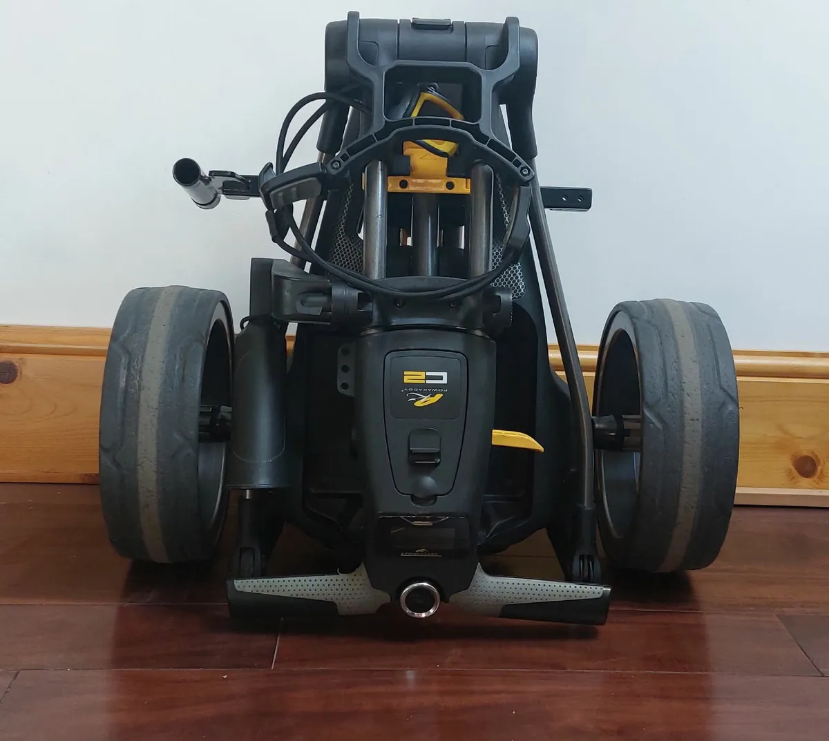 Electric golf caddy. - Image 3