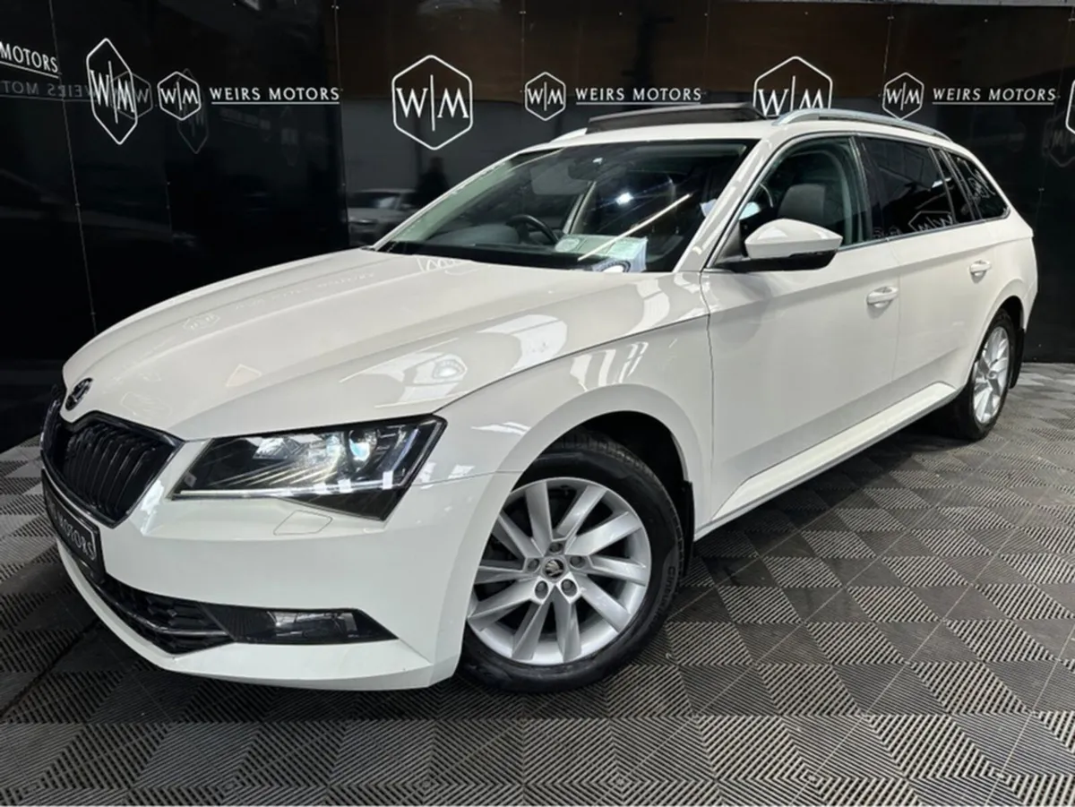 Skoda Superb 2.0 TDI 150HP DSG 4DR Auto / Panorami - Image 1