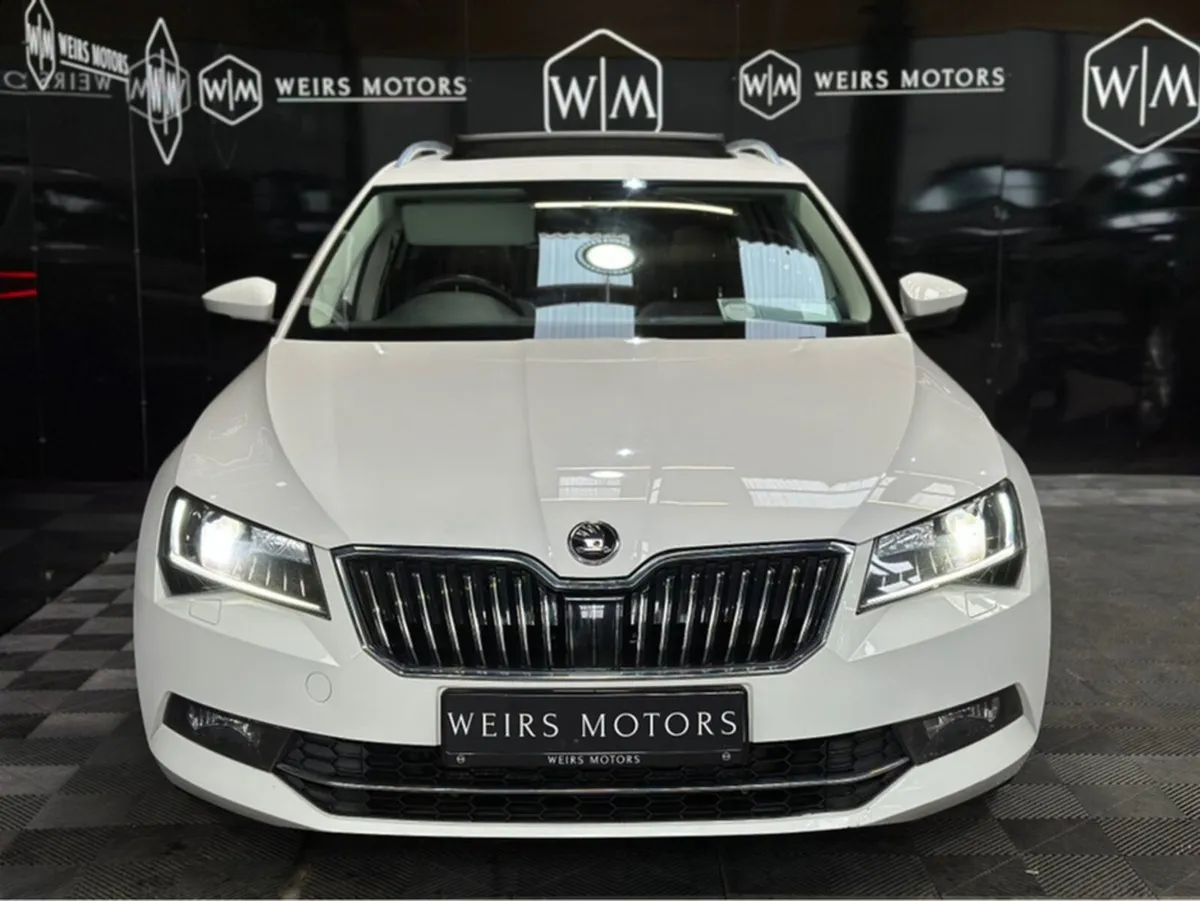 Skoda Superb 2.0 TDI 150HP DSG 4DR Auto / Panorami - Image 4