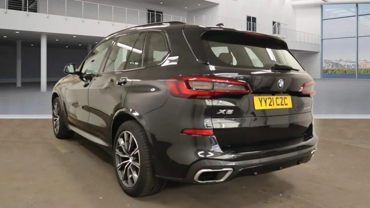 BMW X5 2021 - Image 1