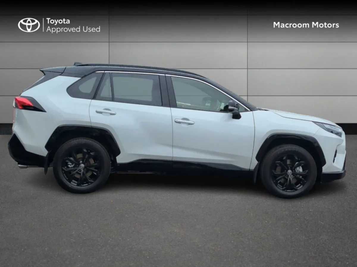 Toyota Rav4 2.5 Litre Hybrid - Image 3