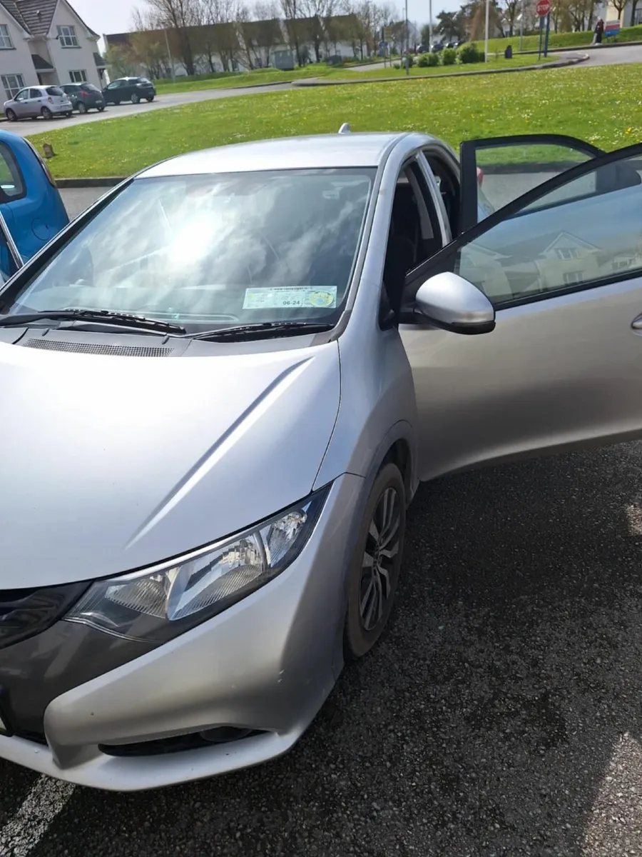 Honda Civic 2013 - Image 4