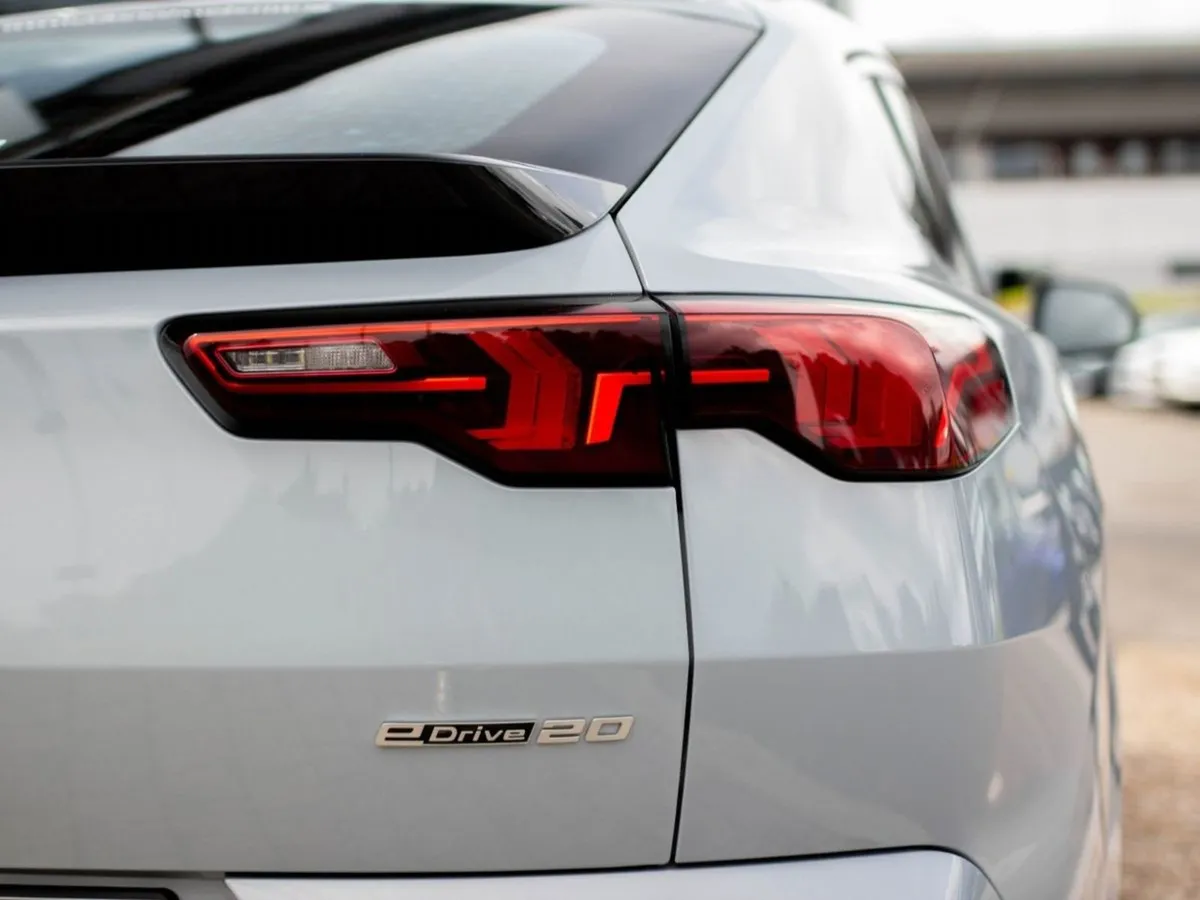 BMW iX2 Edrive20 M Sport - Image 3