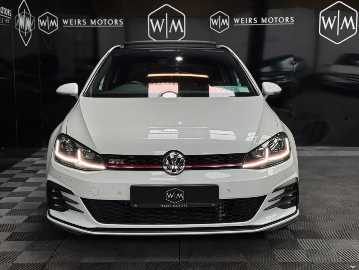 Volkswagen Golf 2.0 TSI 245HP GTI DSG - Image 4