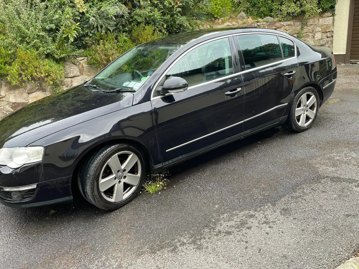 Volkswagen Passat 2009 Automatic - Image 2
