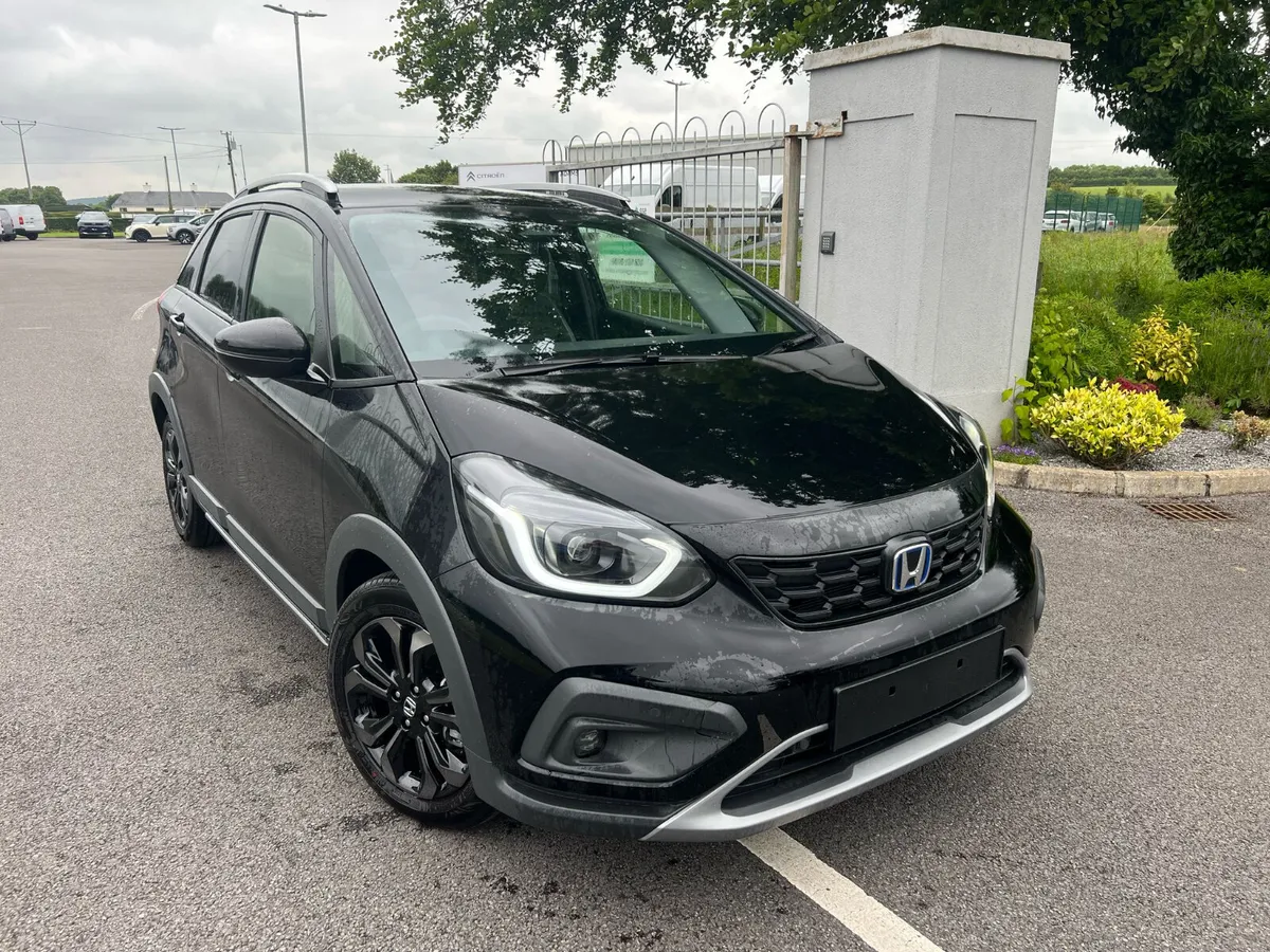 Honda Jazz Crossstar Advance 2025 - Image 1