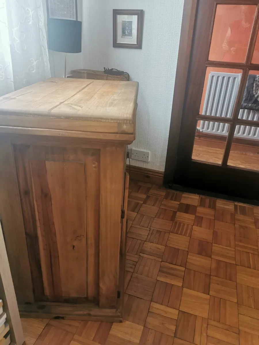 Pine TV unit - Image 4