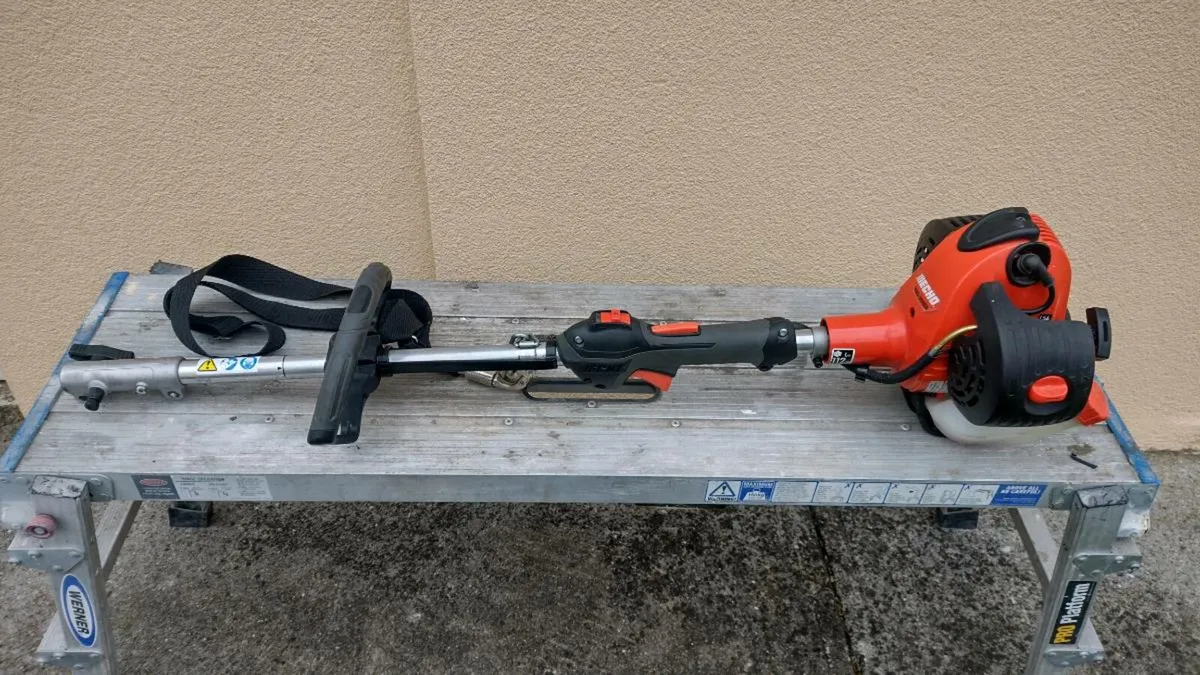 Echo Pas265ES pole saw,hedge trimmer and chainsaw. - Image 2