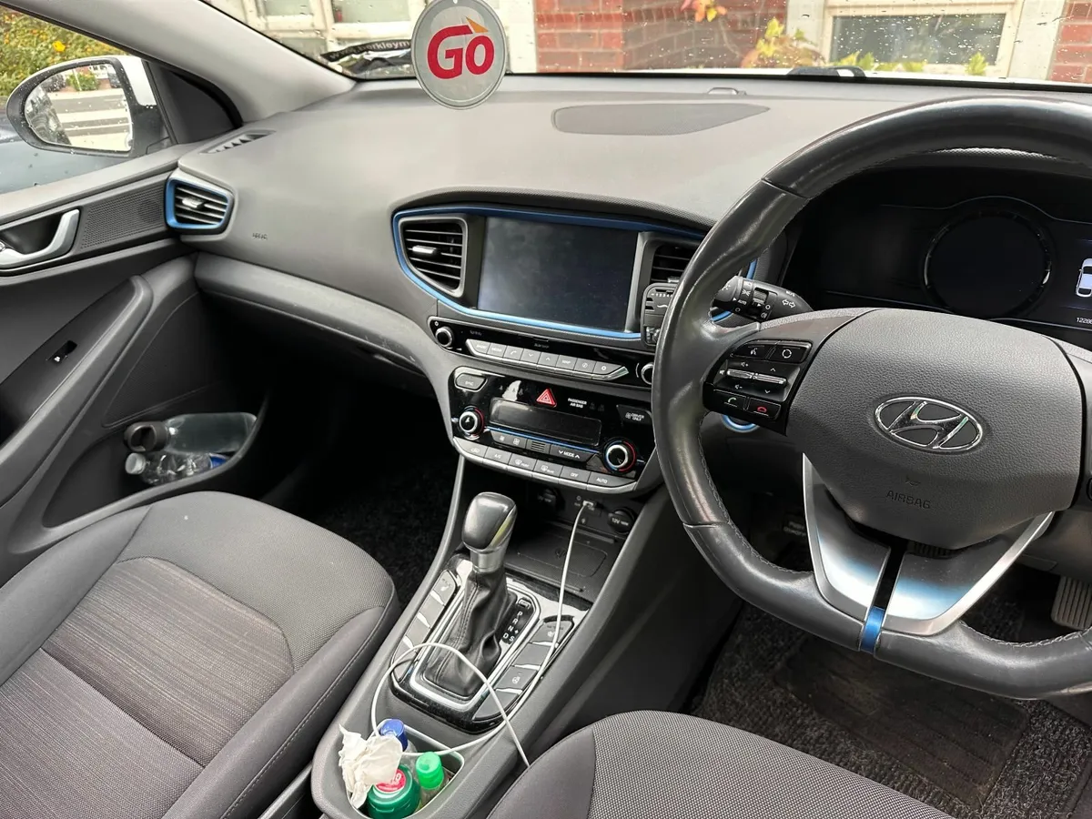 Hyundai IONIQ 2017 - Petrol-Hybrid - Image 4