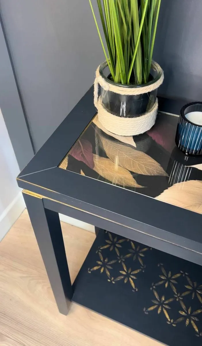 Baroque Elegance Side Table - Image 3