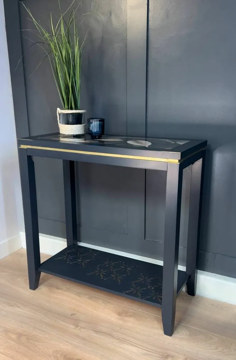 Baroque Elegance Side Table - Image 4