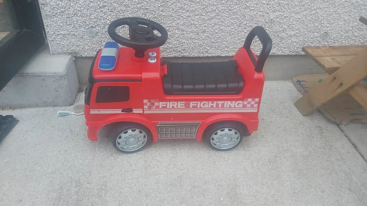 Bundle of toys - Image 3