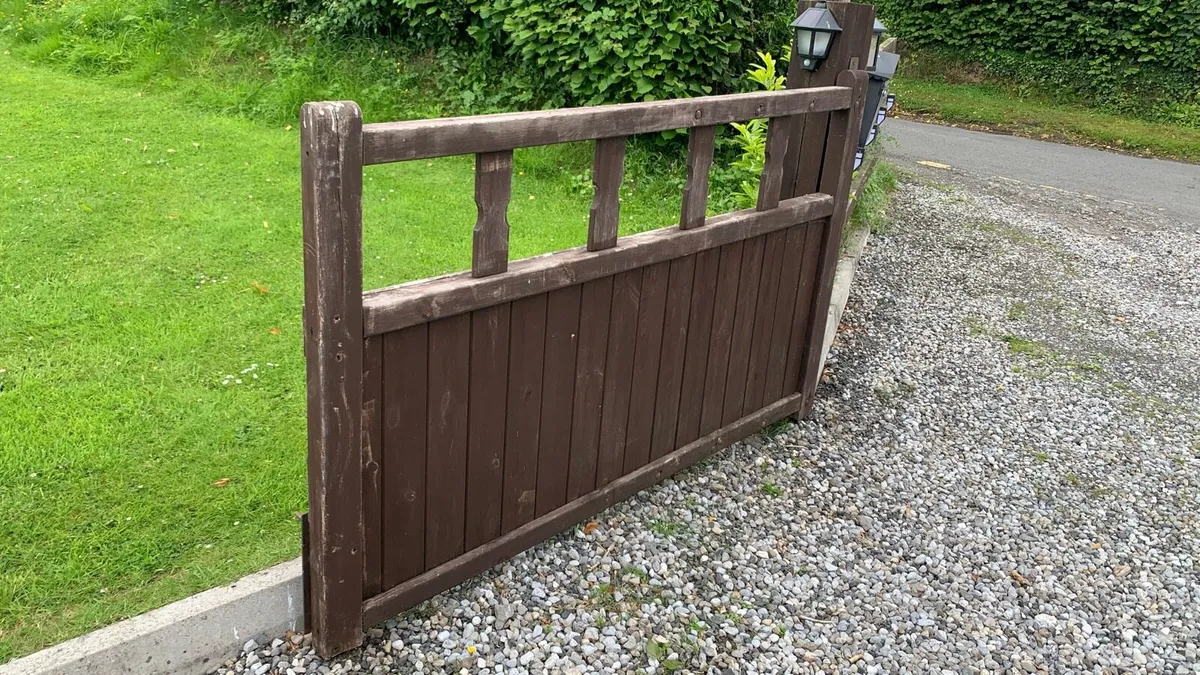 Solid Wood Front Driveway Gates - good condition - Image 3