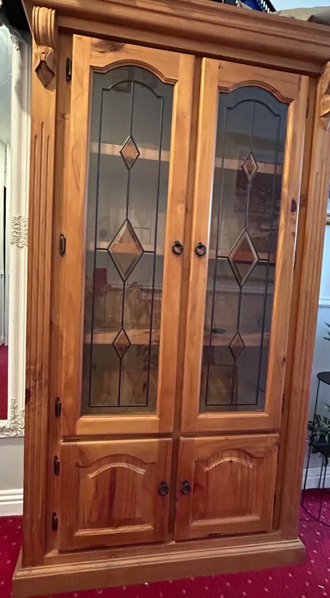 Display cabinet