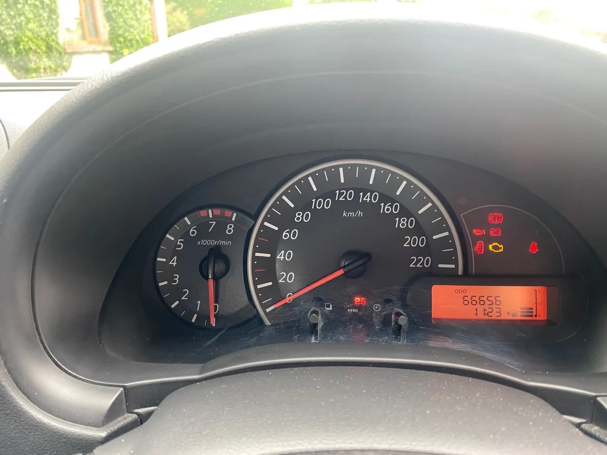 Nissan Micra 2011 - Image 4