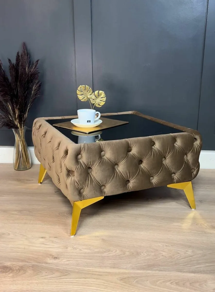 Luxury Velvet Chesterfield Coffee Table 63x63x35cm - Image 1