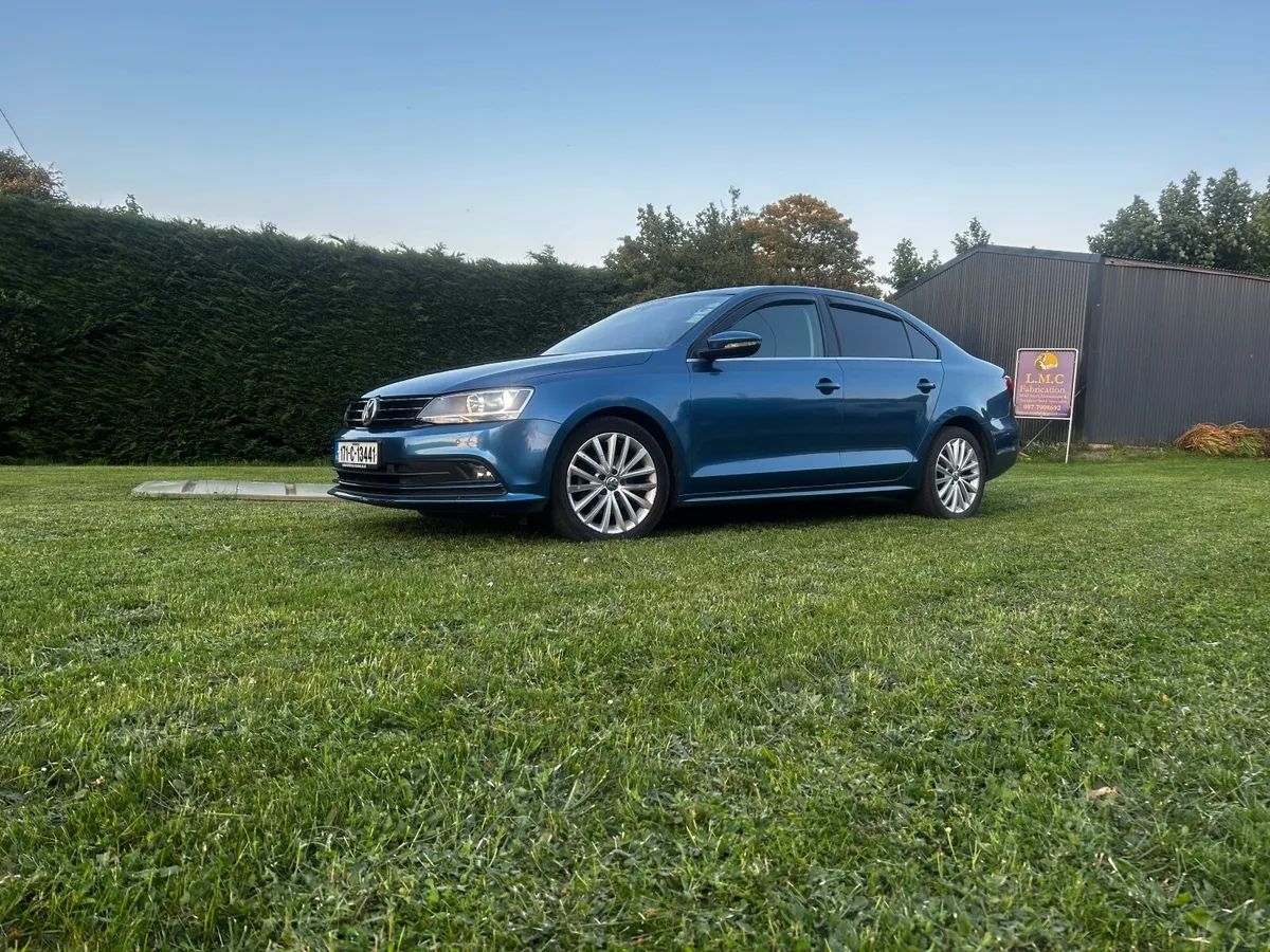 171 VW JETTA 2.0L TDI HIGHLINE - Image 1