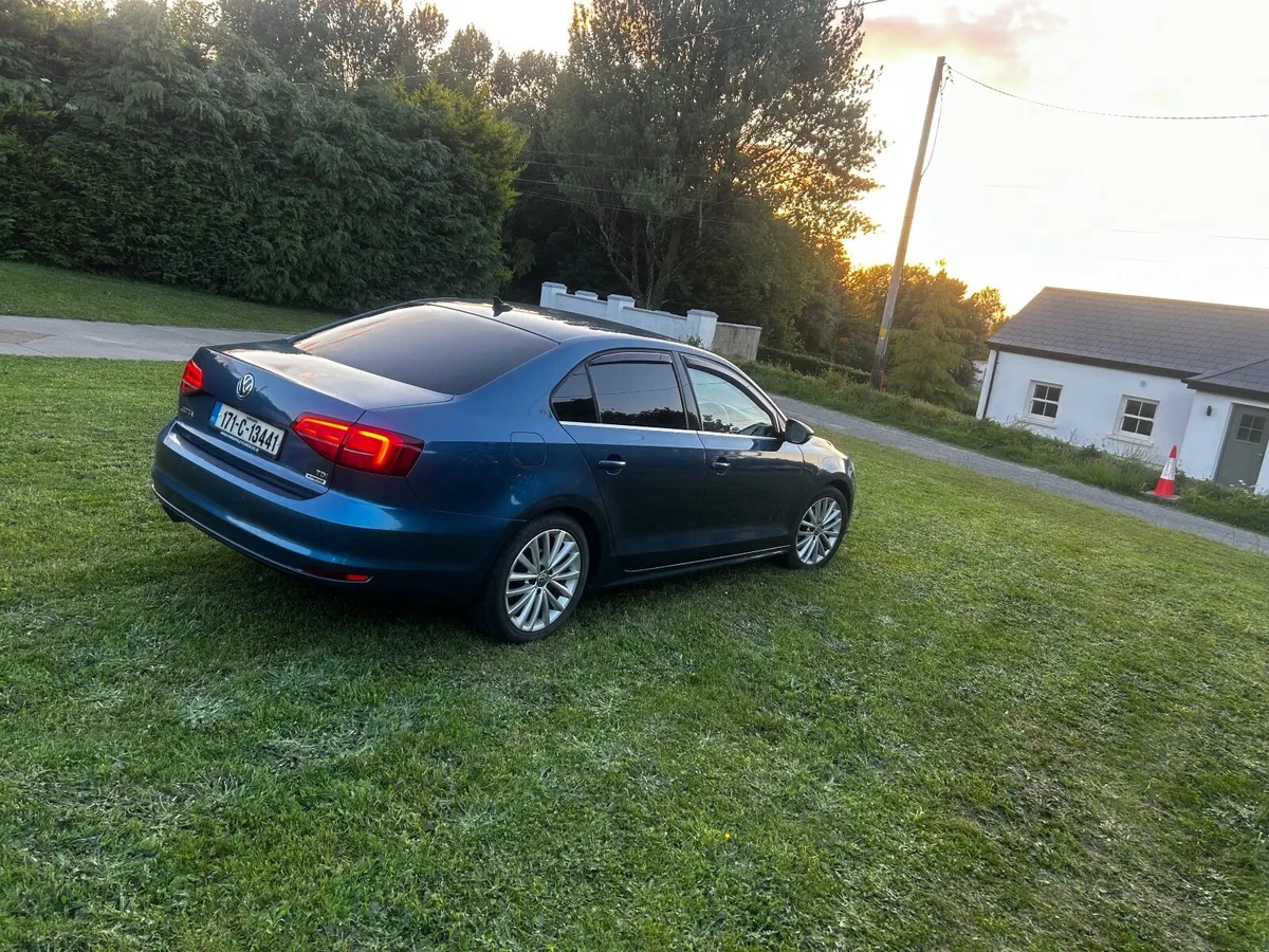 171 VW JETTA 2.0L TDI HIGHLINE - Image 4