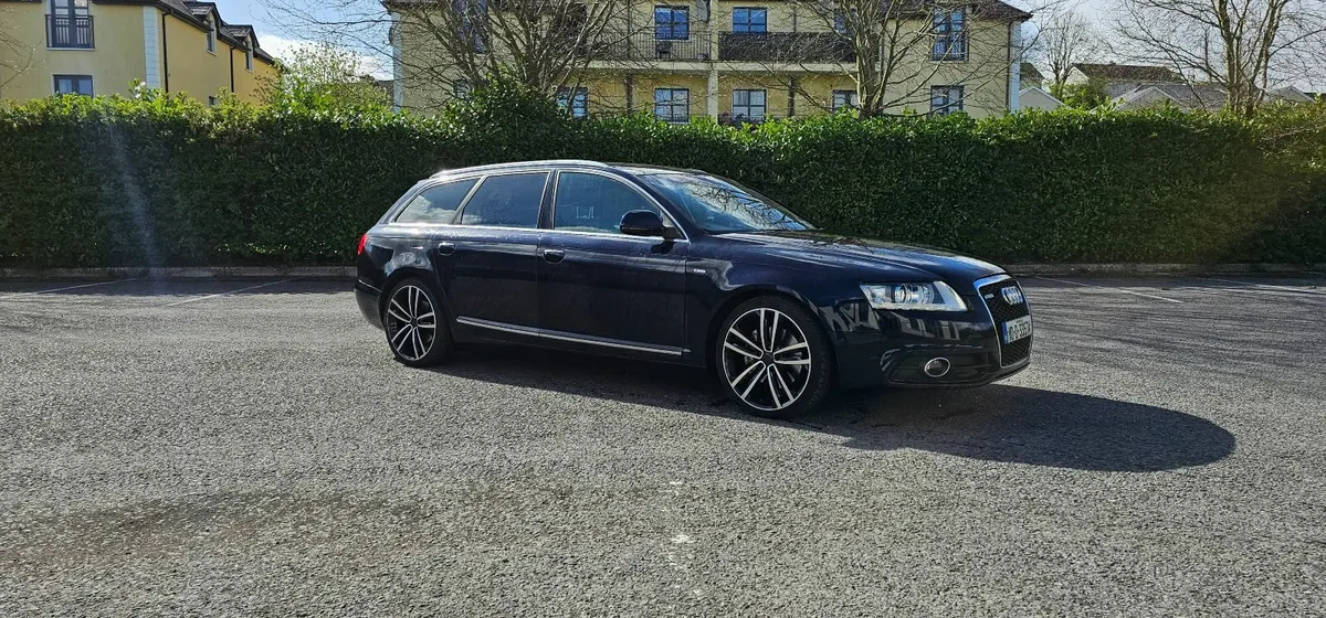 Audi A6 2010 - Image 2