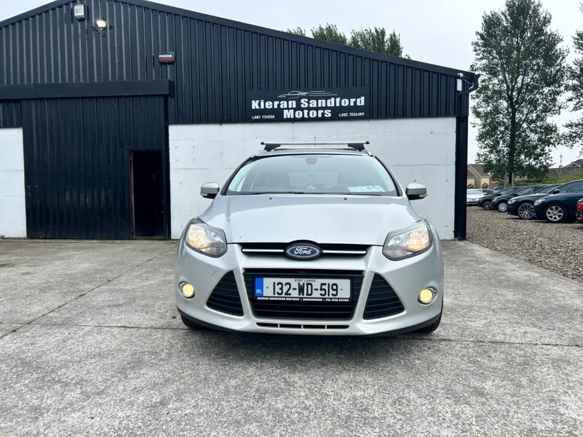 Ford Focus 2013 - Image 2