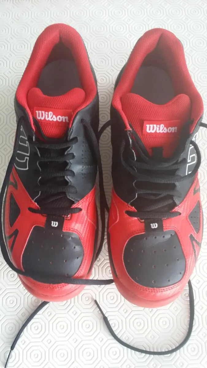 Wilson Tennis shoes Size 9
