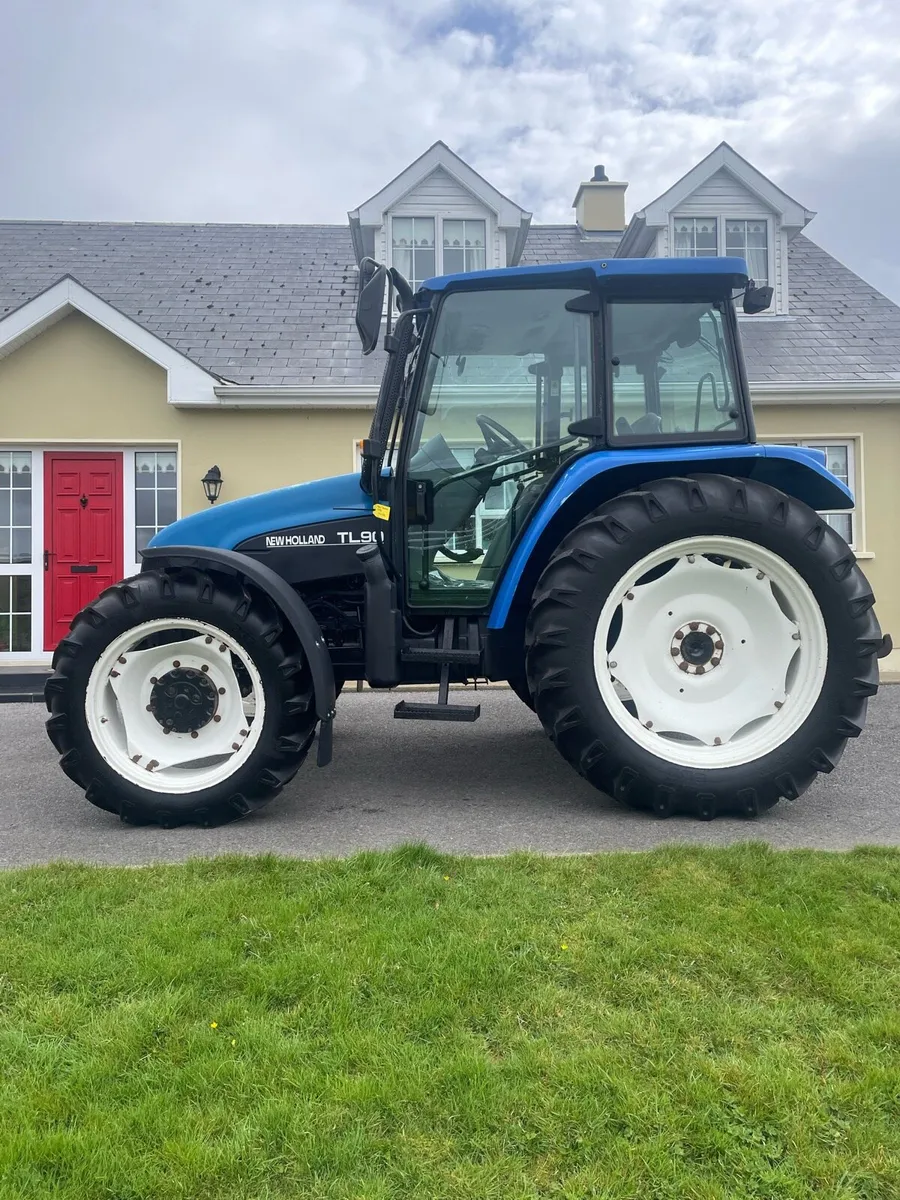 ** wheels to suit new Holland ** - Image 1